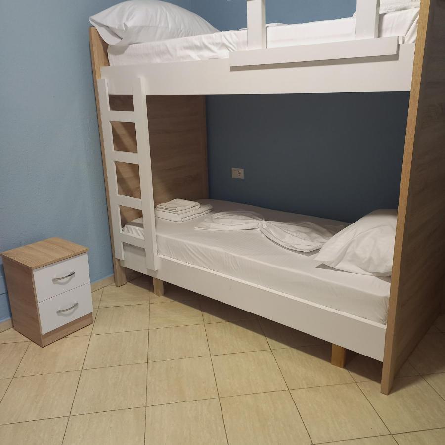 Hotel Eno Пермет Екстер'єр фото