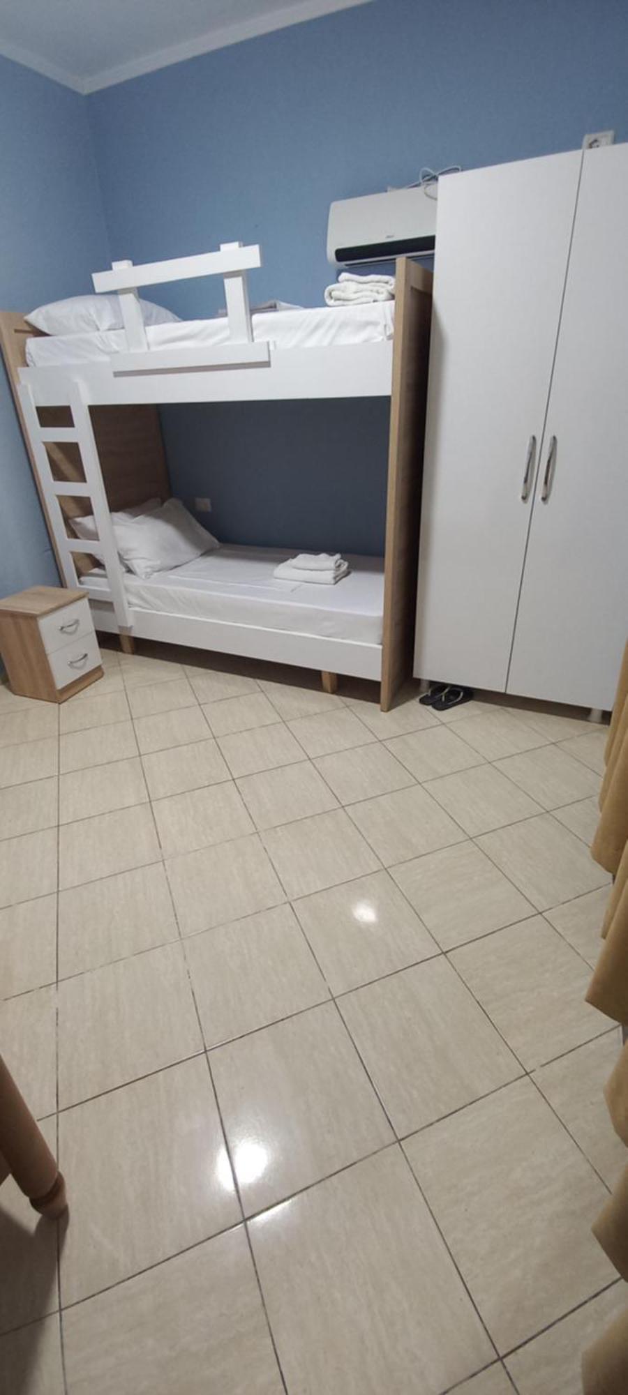 Hotel Eno Пермет Екстер'єр фото