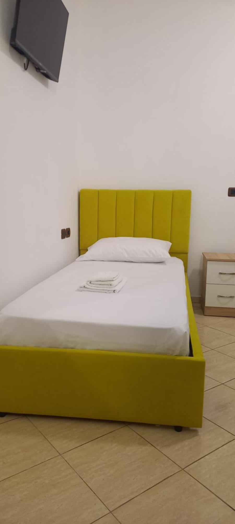 Hotel Eno Пермет Екстер'єр фото